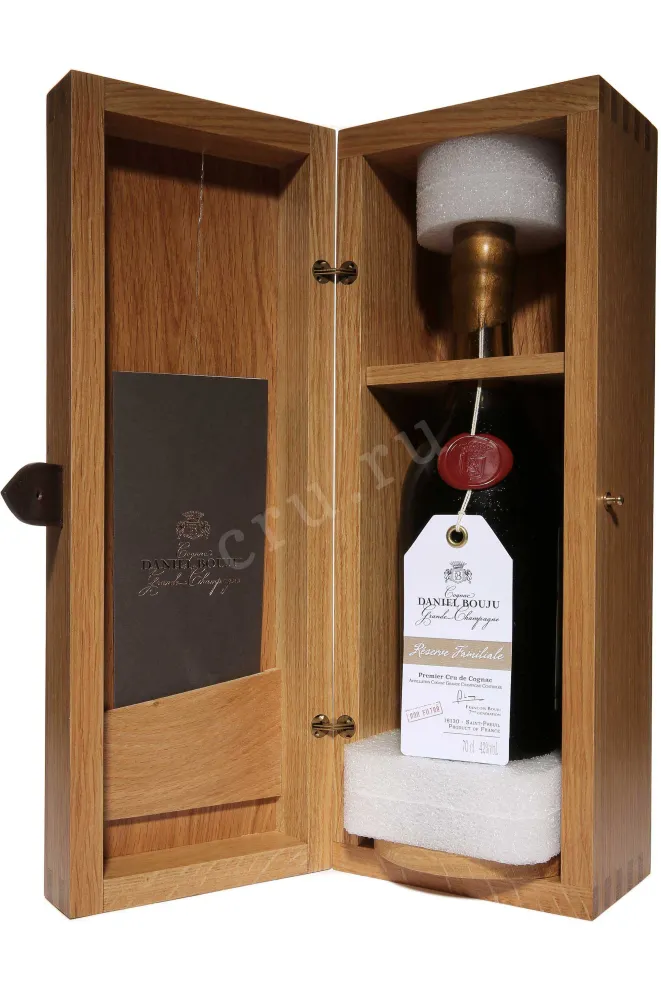 В деревянной коробке Daniel Bouju Reserve Familiale in wooden box 1946 0.7 л