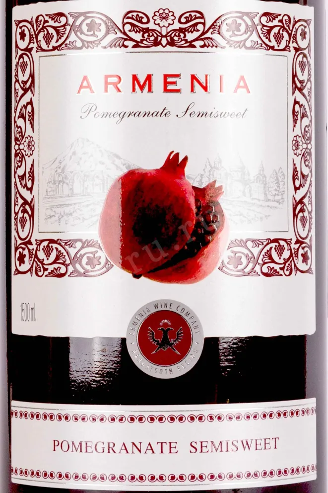 Этикетка Armenia Pomegranate Semi-Sweet 1.5 л