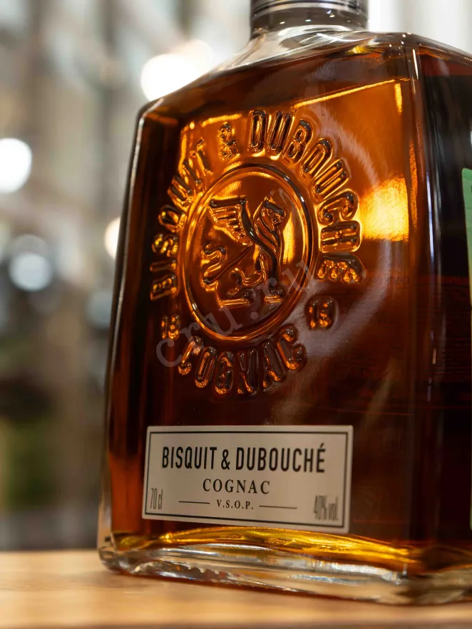 В магазине Крю Профи Bisquit VSOP gift box 0.7 л