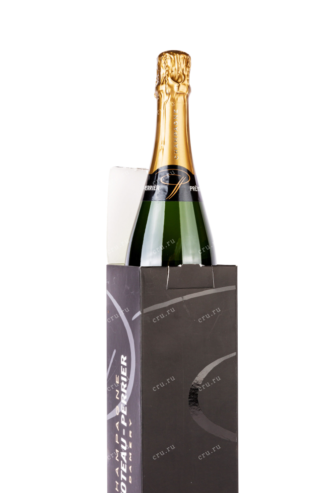 В подарочной коробке Champagne Prevoteau-Perrier LEquilibre Brut 2019 0.75 л