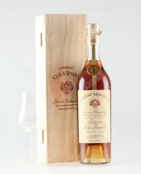 Коньяк Seguinot Reserve De La Famille  0.7 л