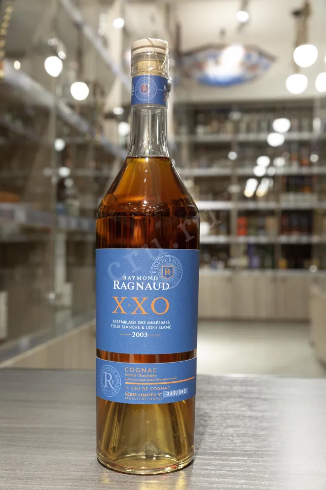 В магазине Крю Профи Raymond Ragnaud XXO Grand Champagne 1er Cru De Cognac in gift box 0.7 л