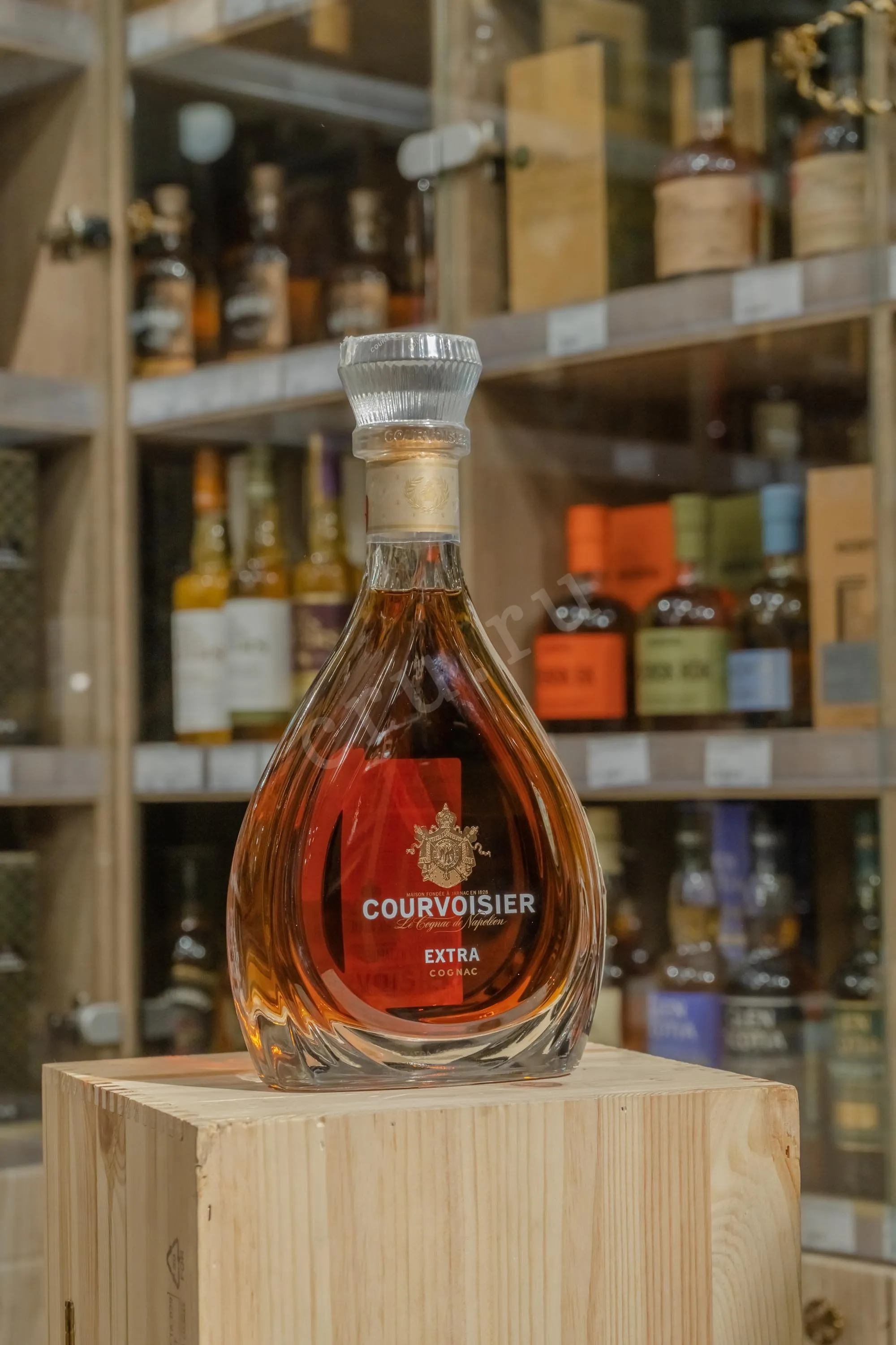 Courvoisier Extra in gift box 0.7 л купить коньяк Курвуазье Экстра
