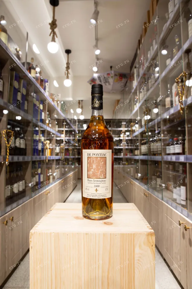 В магазине Крю Профи De Pontiac Bas-Armagnac in wooden box 2000 0.7 л