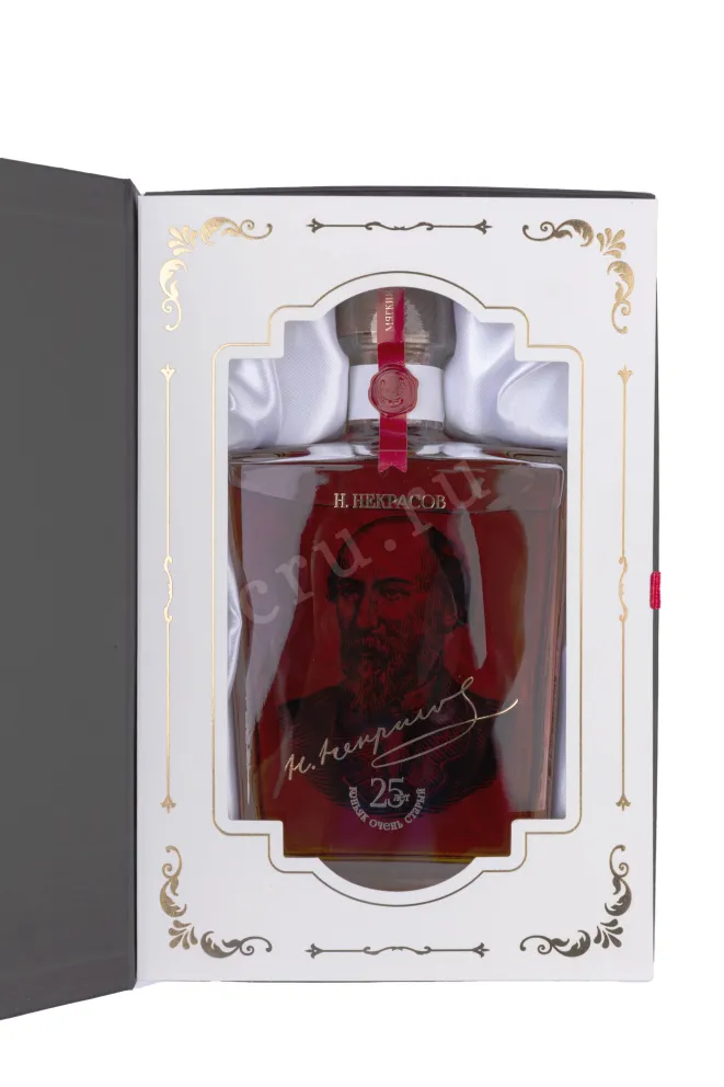 В подарочной коробке Nekrasov 25 years with gift box 0.7 л