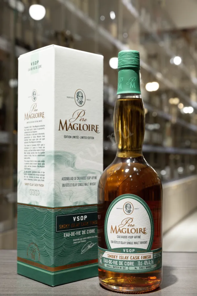 В магазине Крю Профи Pere Magloire VSOP Smoky Islay Cask Finish in gift box 0.7 л