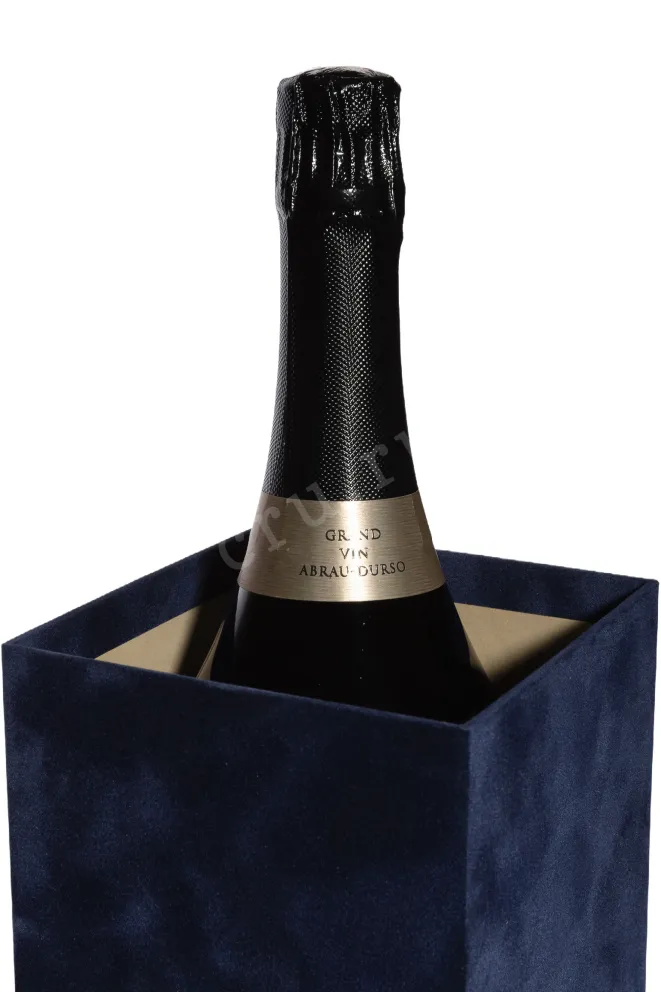 В подарочной коробке Abrau-Durso Cuvee Alexander II in gift box 2022 1.5 л