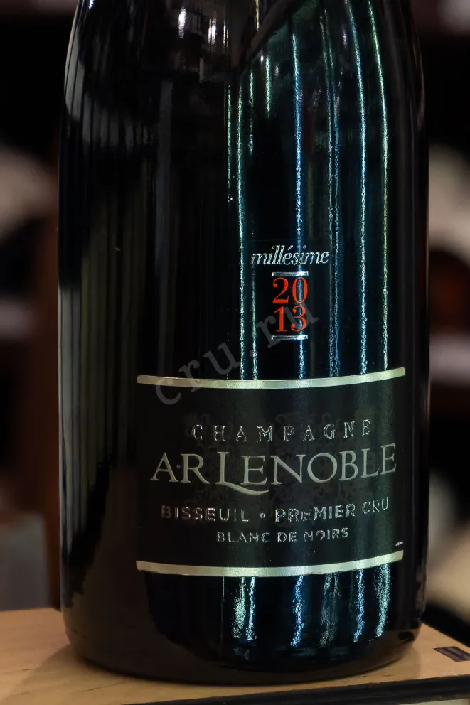 В магазине Крю Профи AR Lenoble Blanc de Noirs Bisseuil Premier Cru Brut Millesime gift box 2013 0.75 л