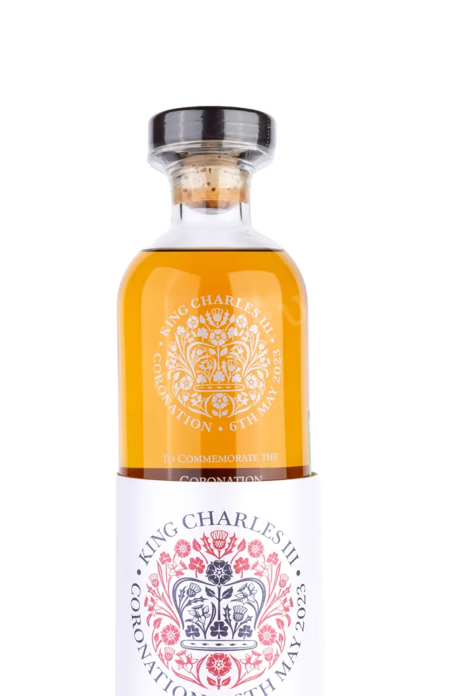 В подарочной коробке The English Single Malt Coronation of King Charles III in tube 0.7 л
