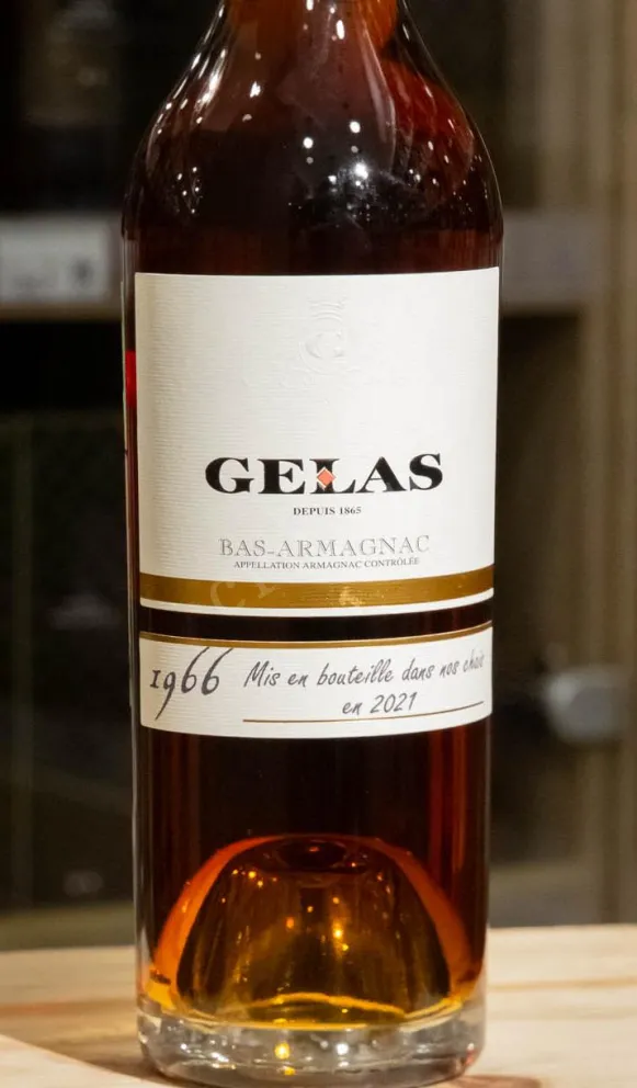 В магазине Крю Профи Gelas 1966 0.7 л