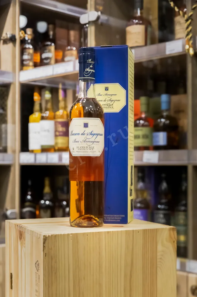 В магазине Крю Профи Baron de Sigognac 10 ans d'age 0.5 л