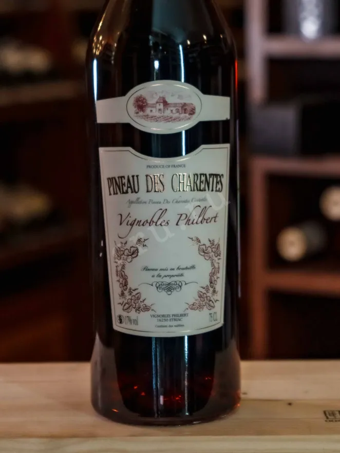 В магазине Крю Профи Vignobles Philbert Rouge 2021 0.75 л