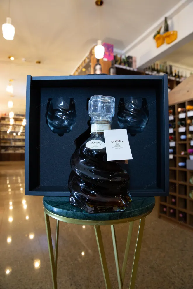 В магазине Крю Профи Torres Jaime I Reserva de la Familia gift box with 2 glasses 0.7 л