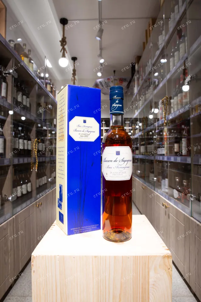 Арманьяк Baron de Sigognac 20 Ans d'Age gift box  0.5 л