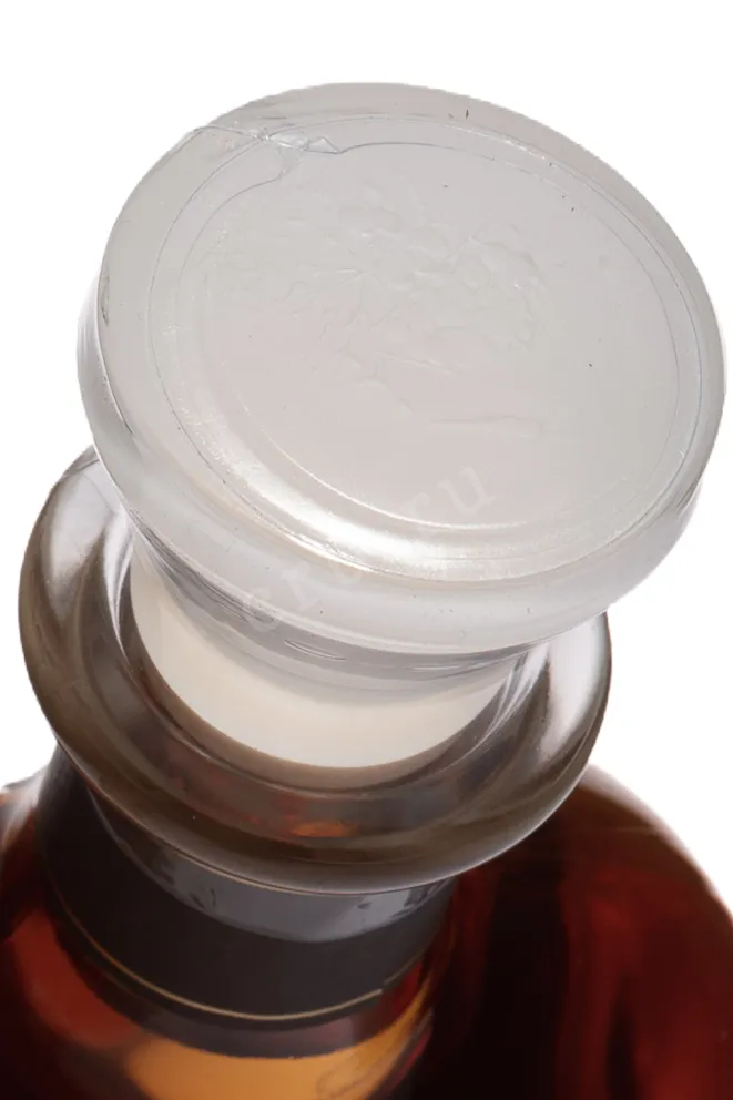 Пробка Berta Bric Del Gaian in wooden box 2015 0.7 л