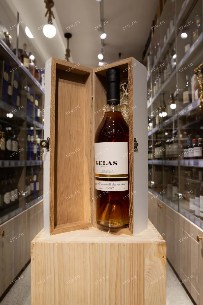 В магазине Крю Профи Gelas 2000 0.7 л