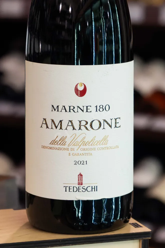 В магазине Крю Профи Tedeschi Marne 180 Amarone della Valpolicella DOCG 2021 0.75 л