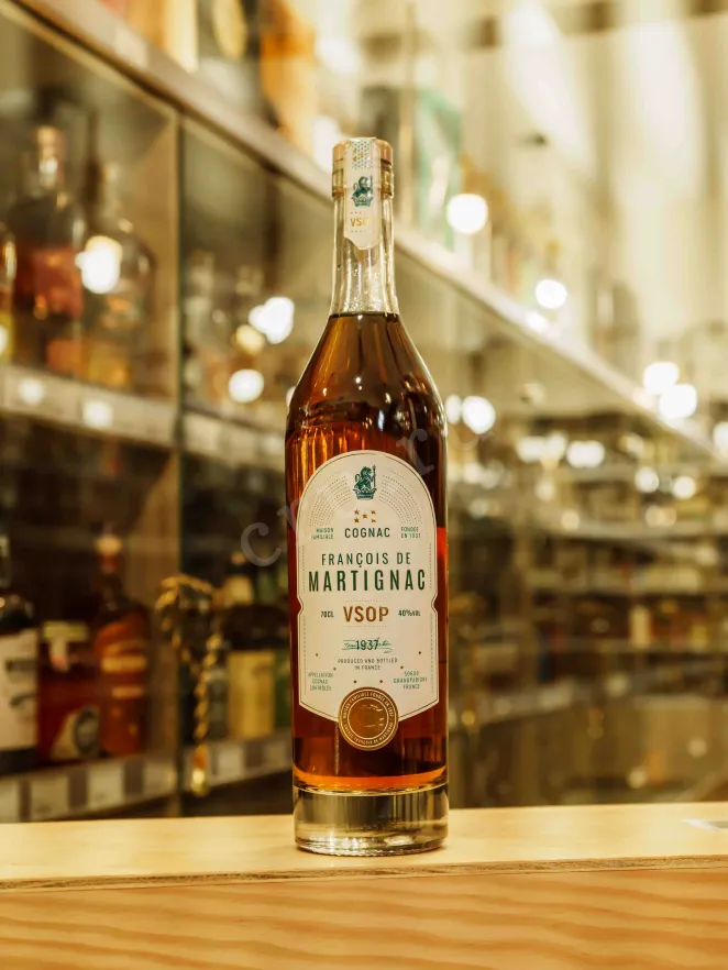 В магазине Крю Профи Francois de Martignac VSOP gift box 0.7 л