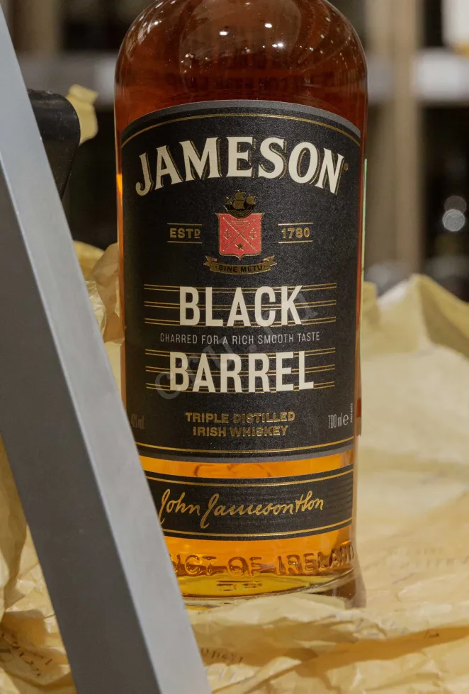 В магазине Крю Профи Jameson Black Barrel in gift box with 1 glass 0.7 л