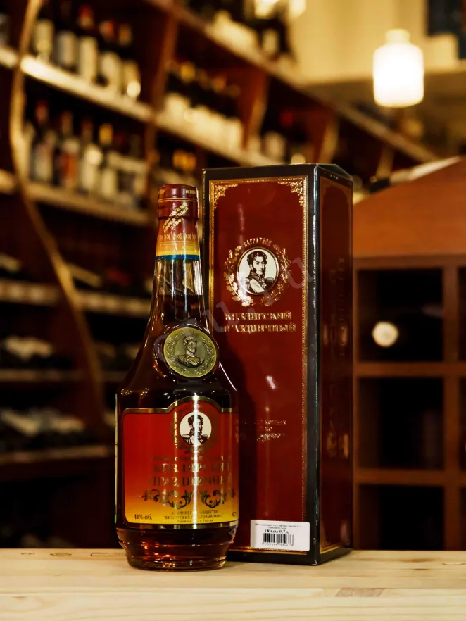 В магазине Крю Профи Kizlyarskiy Prazdnichniyy KS 17 Years Old in gift box 0.7 л