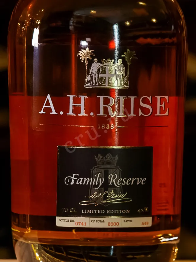 В магазине Крю Профи A.H. Riise Family Reserve gift box 0.7 л