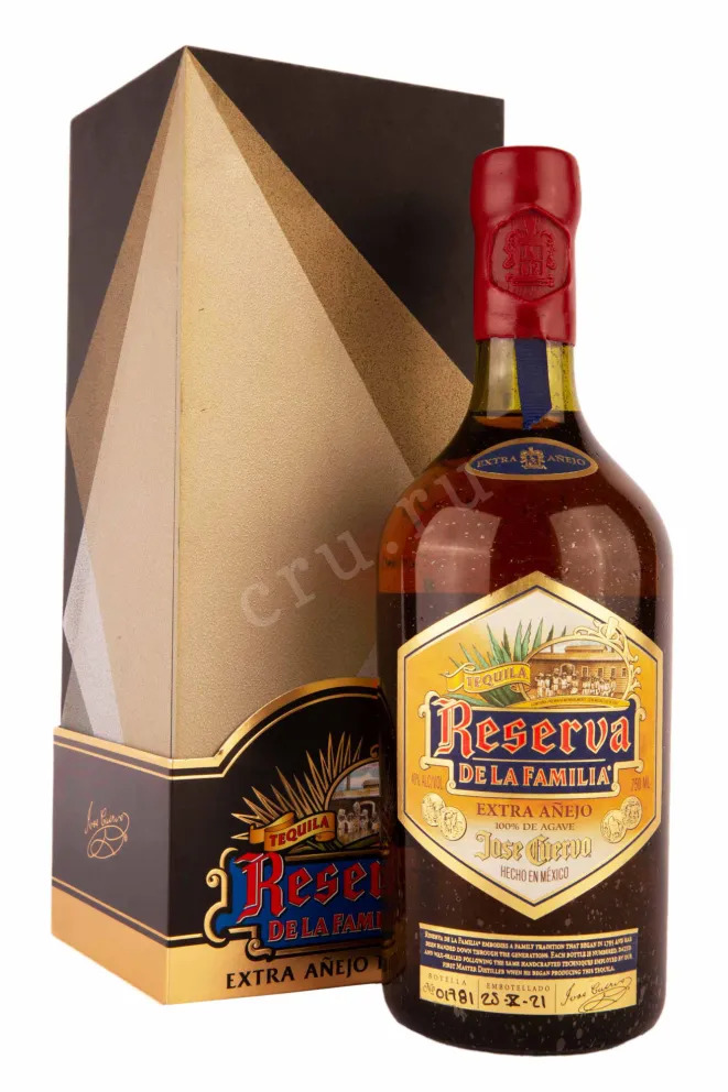 Текила Jose Cuervo Reserva De La Familia Extra Anejo  0.75 л