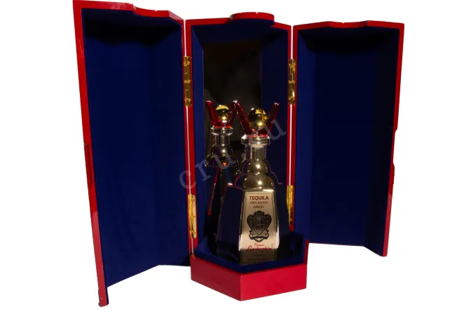 В подарочной коробке Patrizia Lamborghini Anejo in gift box 0.75 л