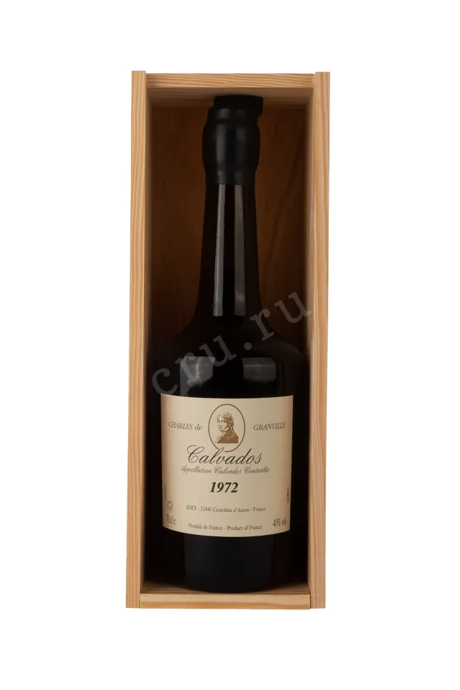 В деревянной коробке Charles de Granville wooden box 1972 0.7 л