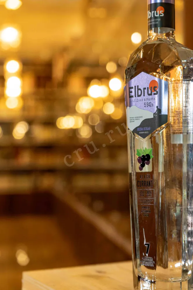В магазине Крю Профи Elbrus Black Currant 0.5 л