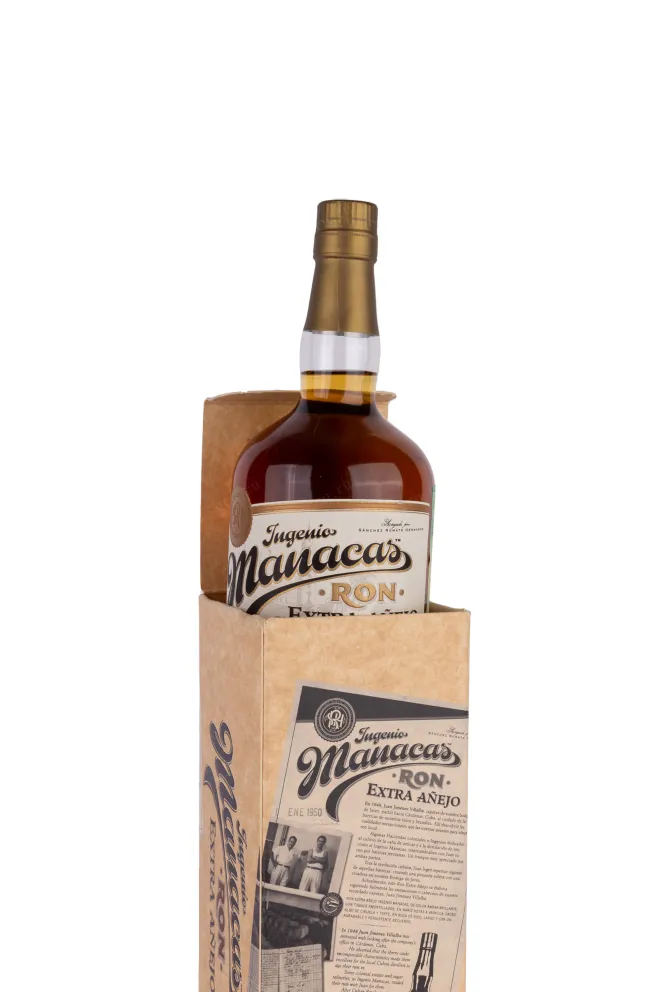 В подарочной коробке Ingenio Manacas Extra Anejo 0.7 л