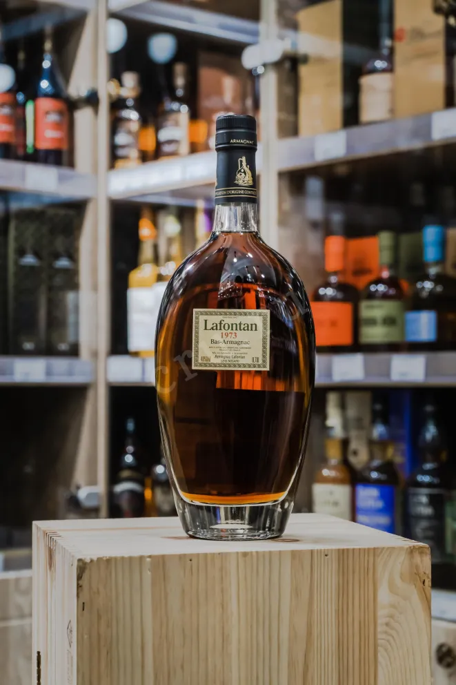 В магазине Крю Профи Lafontan 1973 0.7 л