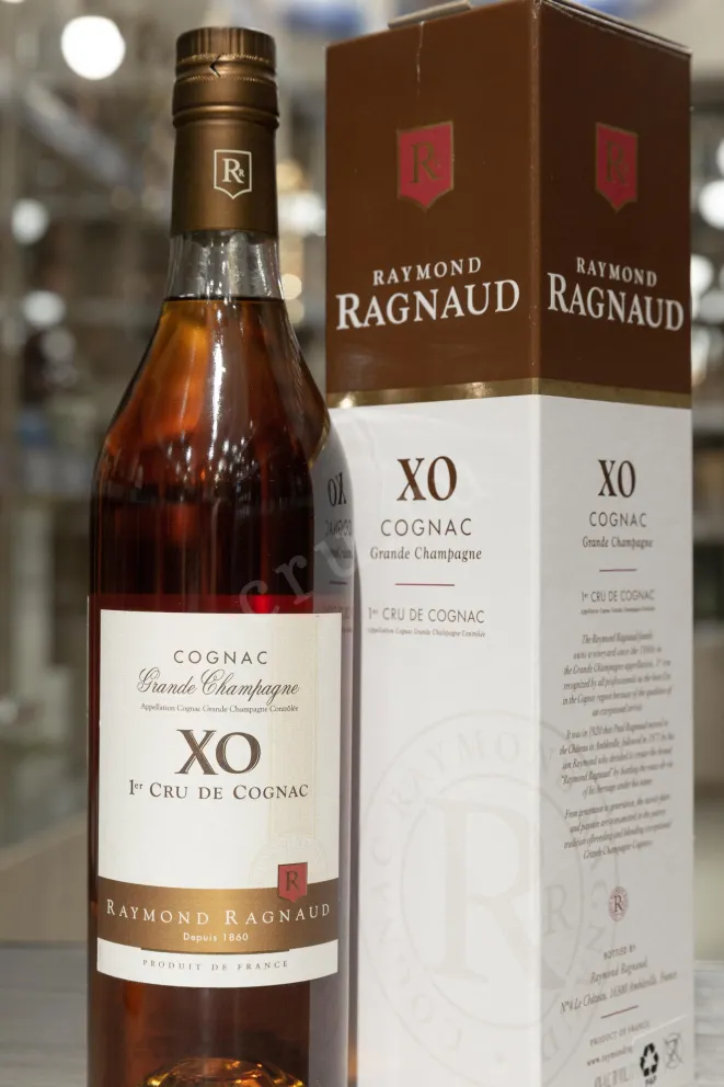 В магазине Крю Профи Raymond Ragnaud XO Grand Champagne 1er Cru De Cognac in gift box 0.7 л