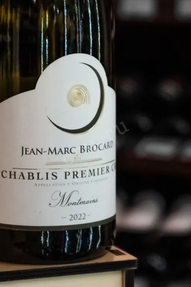 В магазине Крю Профи Jean-Marc Brocard Chablis Premier Cru AOC Montmains 2022 0.75 л