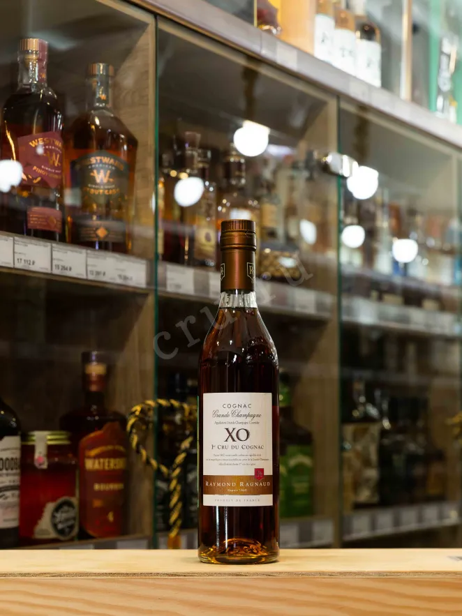 В магазине Крю Профи Raymond Ragnaud XO Grand Champagne 1er Cru De Cognac in gift box 0.5 л