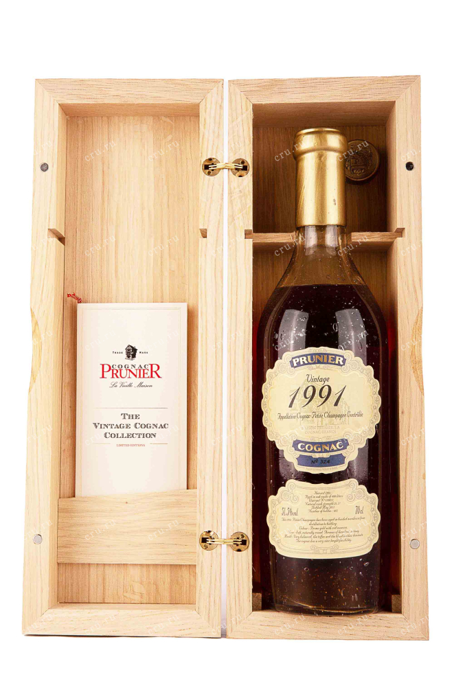В деревянной коробке Prunier Petite Champagne Vintage 1991 0.7 л