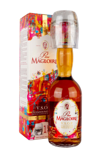 Кальвадос Pere Magloire Calvados VSOP gift box with glass   0.7 л