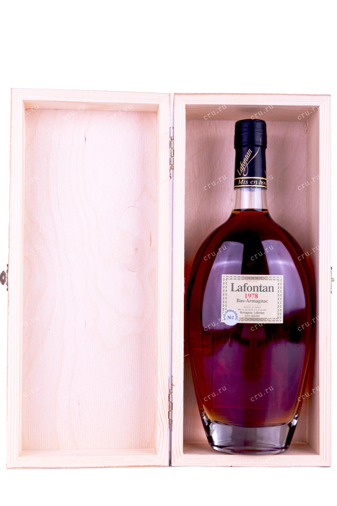 В деревянной коробке Lafontan 1978 0.7 л